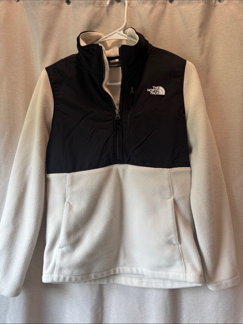 Women’s Northface Small half zip
